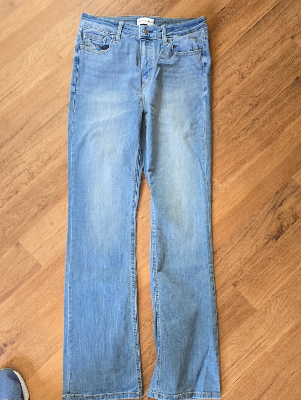 Women's Light Wash Boot Cut Jeans - Blue